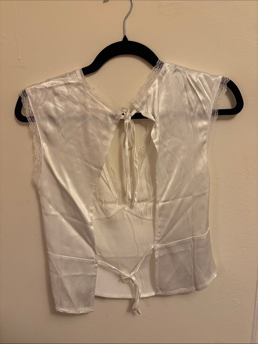 VRG GRL Vintage Lover Tie Back Top White - Picture 8 of 8